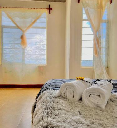 Cuajimoloyas House | Discover CUAJIMOLOYAS HOUSE: Pet & Child Friendly Retreat