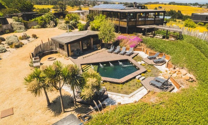 Pichilemu Cabin | Enjoy Oceanfront Bliss at Cuarzo Lodge - Rated 9/10