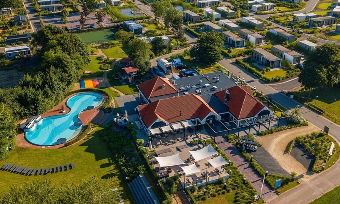 Olburgen House | Relax at Cube la Mer 4 with Oceanfront Pool & Spa