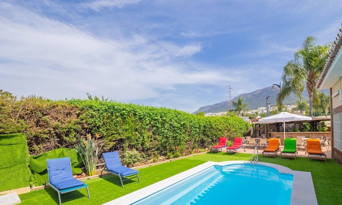 Alhaurin el Grande Cottage | Discover Cubo's Casa El Candil: Family Retreat with Pool