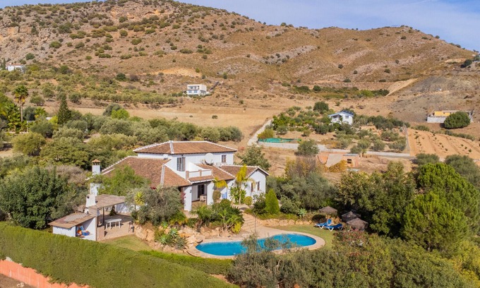 Alhaurin el Grande Cottage | Relax at Cubo's Finca Cortijo La Hilacha with Private Pool