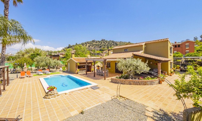 Coin Villa | Delightful Family Villa El Sauce de Coín with Private Pool