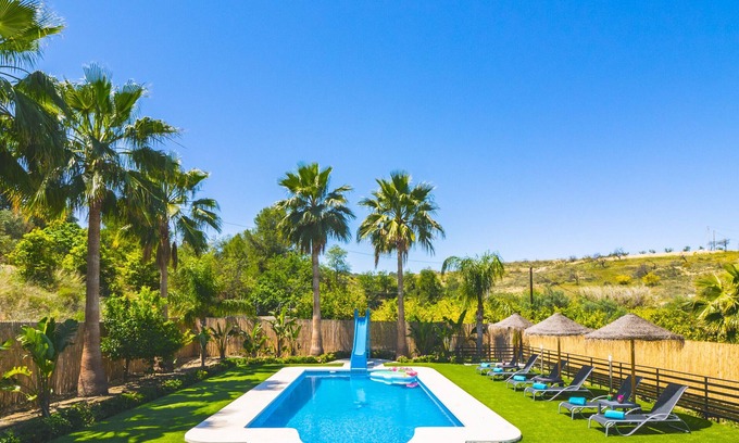Cartama Cottage | Relax at Cubo's Lemon House with Pool and Free WiFi