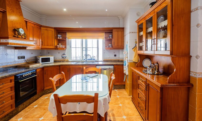 Alora Villa | Villa Ana: Private Pool Retreat with Free WiFi & Pet Friendly