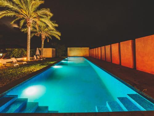 Coin Villa | Relaxing Stay at Cubo's Villa with 20m Pool and Family Fun