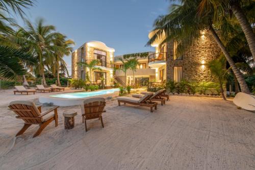 El Cuyo Apartment | Relax at Cucu Hotel El Cuyo: Oceanfront & Spa Retreat