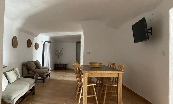 Cuevas del Campo House | Discover Cueva de Ramón y Elvira: Family-Friendly Retreat