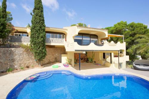 Cap Roig Villa | Discover Cui Bono: A Pet-Friendly Oceanfront Retreat