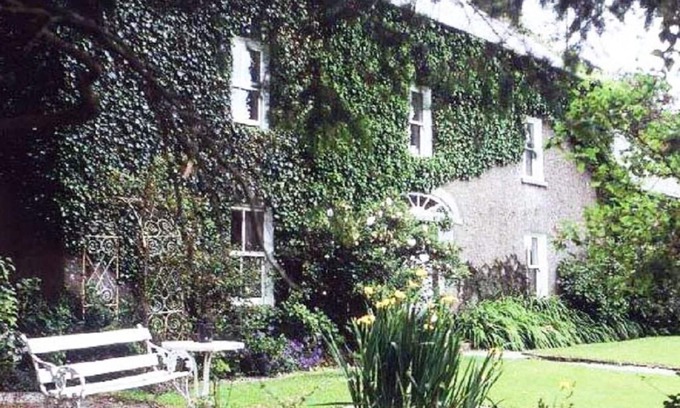 The Rower House | Escape to Cullintra House - Pet Friendly with Ocean Views