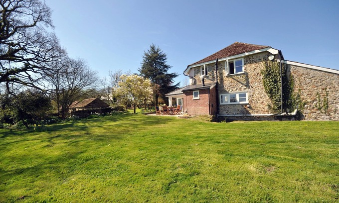 Axminster Cottage | Pet-Friendly Culverwells with Cozy Open Fire in Axminster