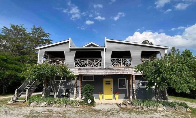 Monticello House | Beautiful Cumberland Belle Lakehouse with Pool and Ocean Views