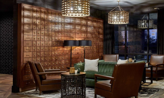 Fort Sanders Hotel | Discover Cumberland House Knoxville: Rated 9/10 with Spa Access