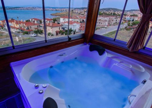 Mithatpasa Bed & Breakfast | Discover Cunda Bal Konak: Family-Friendly with a Pool