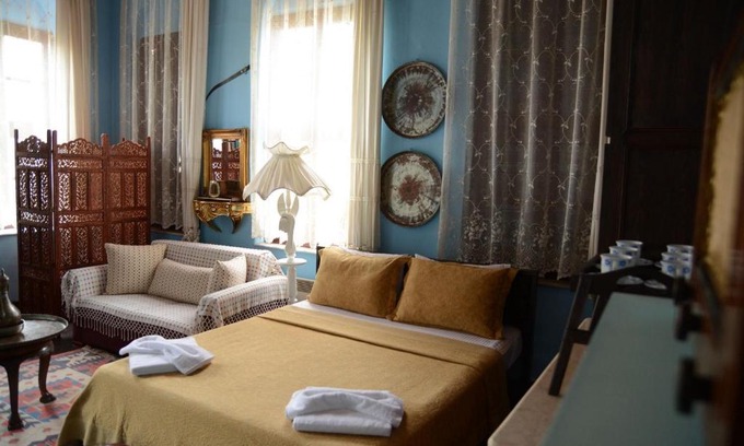 Ayvalik House | Oceanfront Escape at Cunda Zehra Teyzenin Evi
