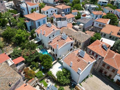 Ayvalik House | cundaroyalpalace