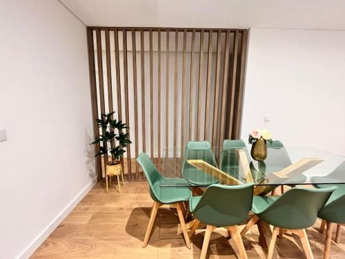 Guimaraes Apartment | Central Cunha's Apartment with Family-Friendly Amenities