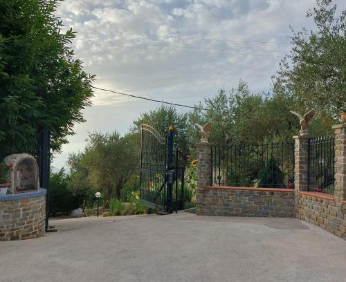 Laureana Cilento Bed & Breakfast | Inviting Cuore Verde del Cilento - Family-Friendly Escape