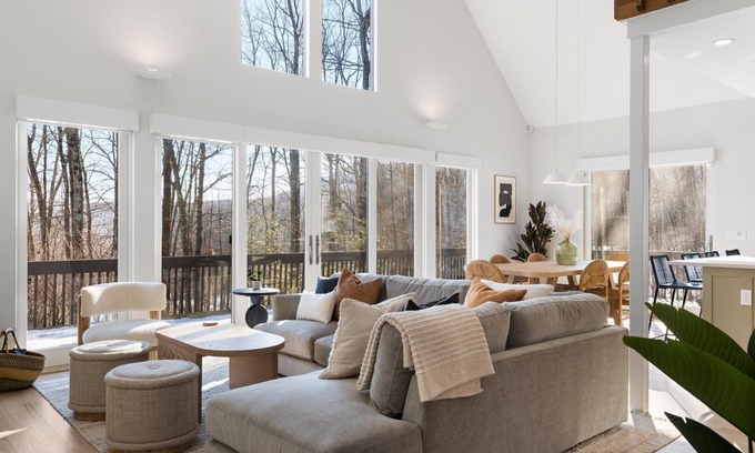 Salisbury House | Modern Retreat Near Lakes, Forests & Ski Hills - Rated 10/10