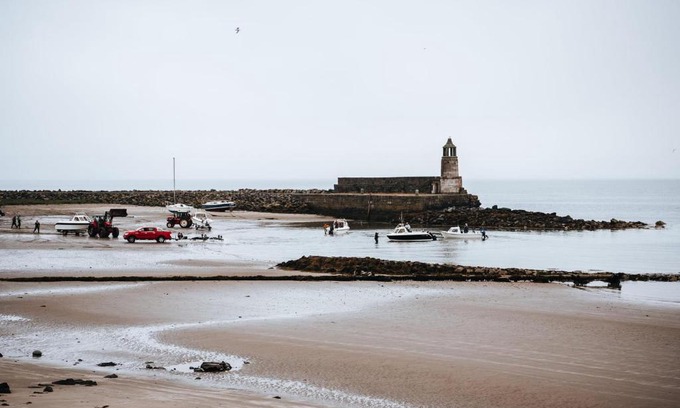 Port Logan Apartment | Cozy Curlew Cottage with Oceanfront Views & Pet Friendly