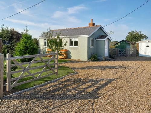 Skegness House | Child-Friendly Retreat at Curlew Cottage - Rated 10/10!