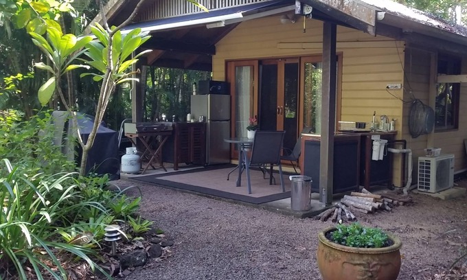 Cannon Valley Cottage | Curlew Cottage - Wildlife Haven with Ocean View & Spa