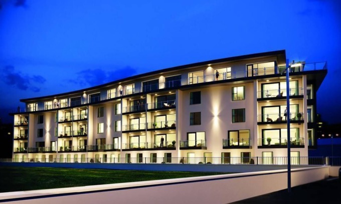 Portrush Apartment | Oceanfront Curran Gate Apartments with Spa & Ocean Views