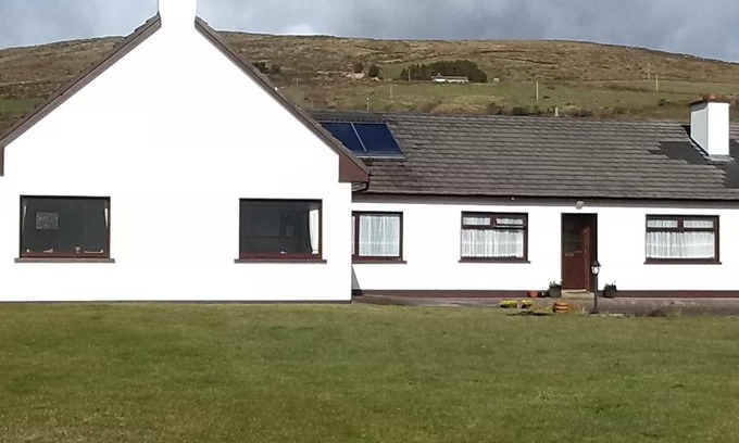 Waterville Bed & Breakfast | Discover Currane Lodge: A 4-Star Guest Favorite