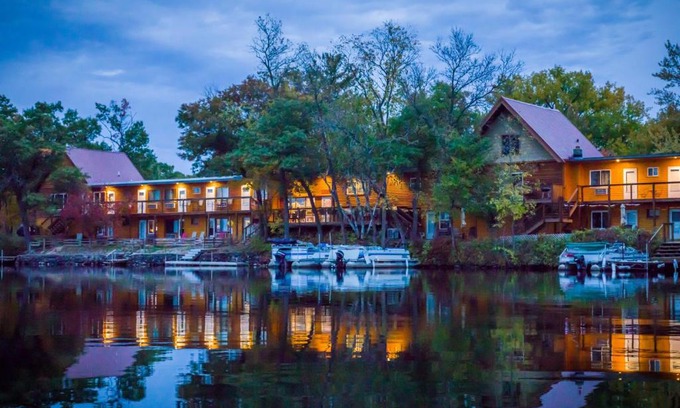 Rice Lake Cabin | Experience Curriers Lakeview Lodge: Pet Friendly Getaway