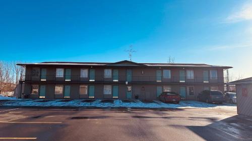 Shields Hotel | Budget-Friendly Curry's Motel: Pet Friendly & Cozy Stays