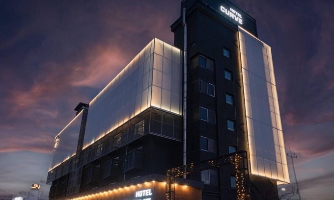 Songman Hotel | Comfortable BYTHS CURVE HOTEL IKSAN: Family-Friendly Stay