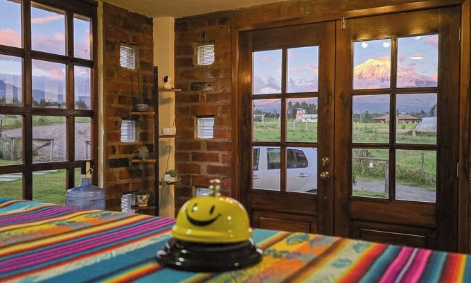 Cotopaxi Hostel | Cozy Cuscungo Cotopaxi Hostel with Spa and Restaurant