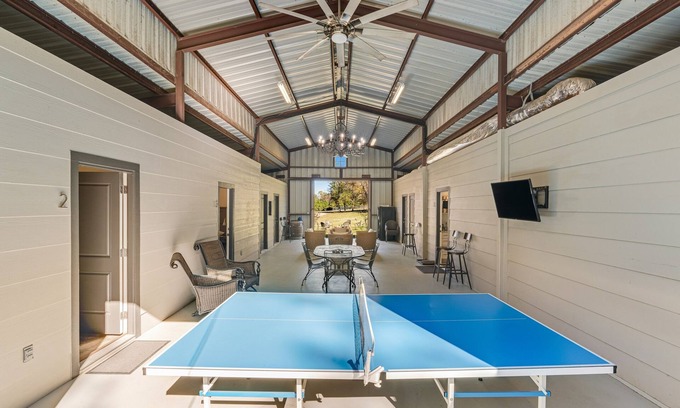 Arp House | Inviting Barn Suite with Pool, Firepit & Fun Amenities