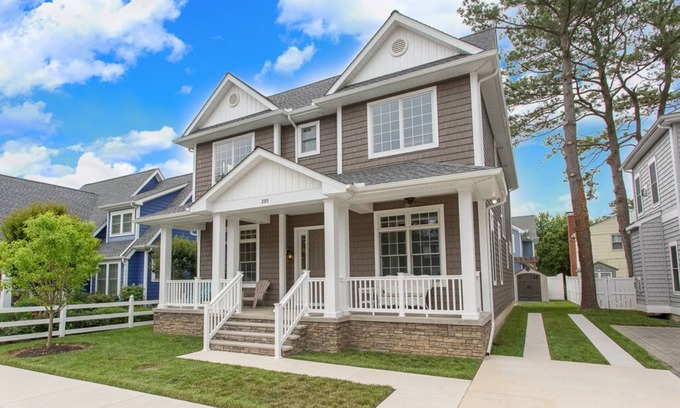 South Rehoboth House | Beautiful Custom-Built 6 Bedroom Retreat Near Beach & Shops