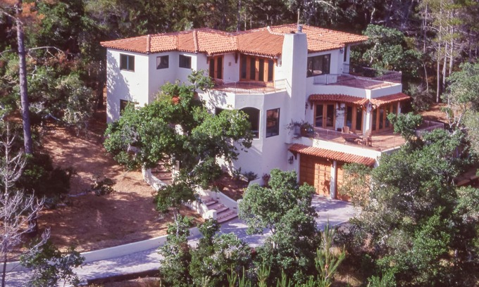 Marine Terrace House | Casa Tranquila: Oceanfront Oasis with Pool & Pet-Friendly