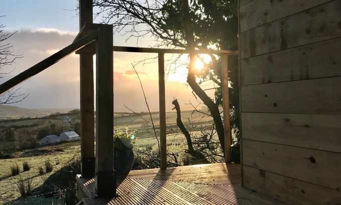 Inch Island Cabin | Scenic Cabin with Forest & Ocean Views - No Ferry Needed