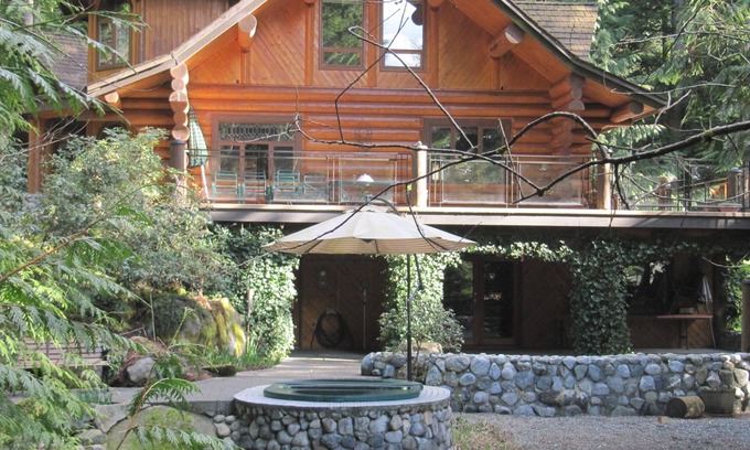 Mission Cabin | Custom Canadian Log Home nestled in the heart of the BC rainforest