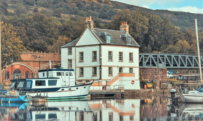 Kilcreggan Hotel | Pet-Friendly Retreat at Custom House Hotel - 8/10 Rated Stay