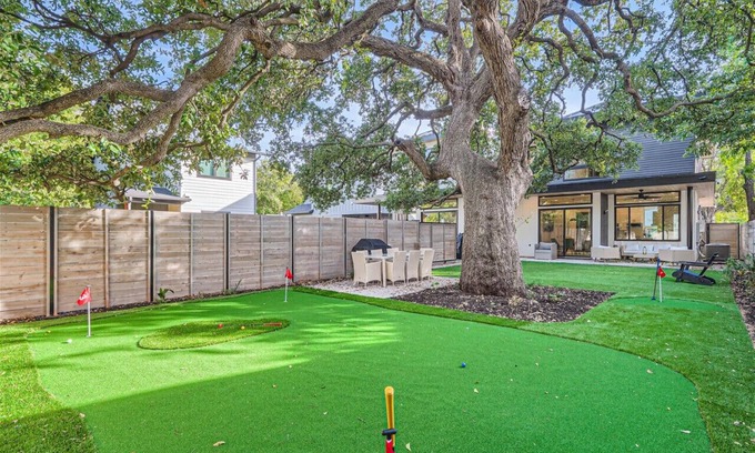 South Manchaca House | Modern Central Austin Home with Spa & Breakfast Options