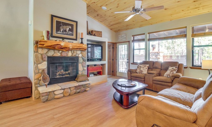 Torreon Cabin | Inviting Show Low Cabin with Deck by Torreon Golf Club
