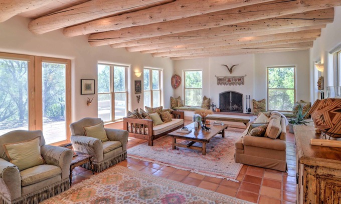 Valdez House | Custom Taos Home on 11 Acres w/ Outdoor Fire Pit!