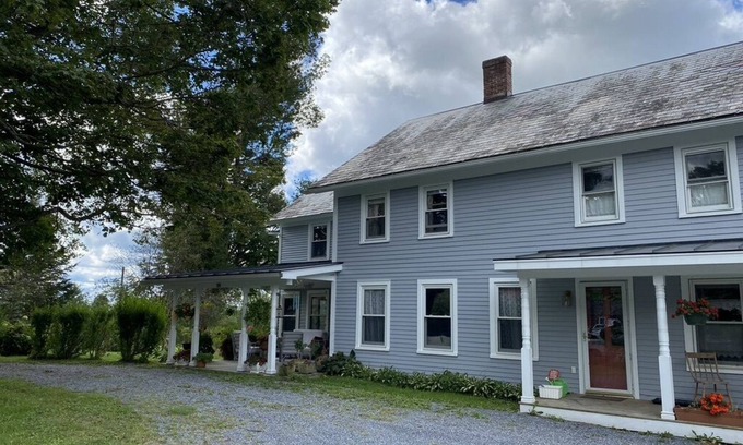 Town of White Creek Apartment | Charming 1 Bedroom Apartment in Picturesque Farm Setting