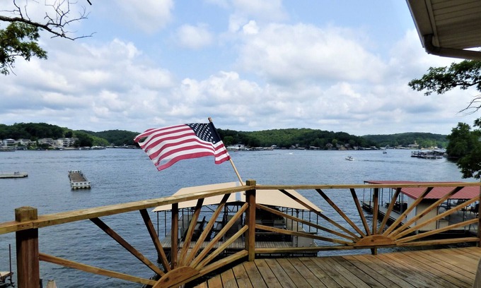 Rocky Mount Cabin | Inviting 2 Bedroom Home with Scenic Lake Views & Fishing