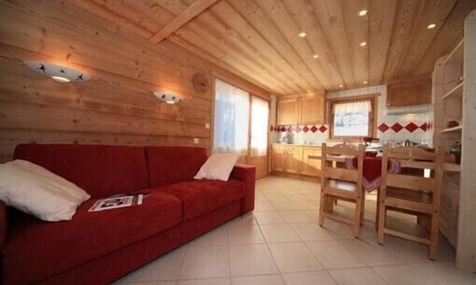 Le Grand-Bornand Apartment | Quaint Two-Room Retreat Near Foot Track in Chinailon
