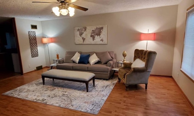 Wichita House | Cozy 3BR, 3BA Family Retreat with WIFI & Smart TV