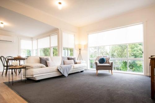 Newstead House | Cozy Apartment on the City Fringe, Rated 9/10 by Guests