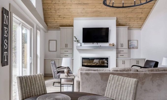 Hendersonville Apartment | Cozy Cabin Escape Near Downtown Nashville - Guest Rated 9.8