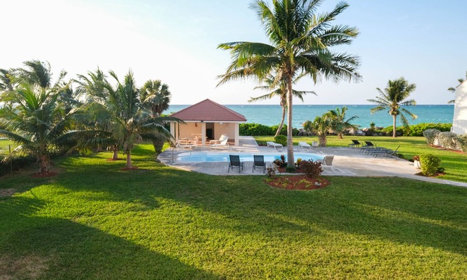 Williams Town Condo | Idyllic Freeport Retreat: Ocean View & Family-Friendly Fun