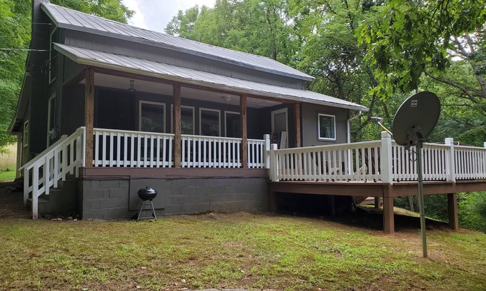 Sylva Cottage | Cozy Cottage Above the Creek with Spa & Hot Tub Access