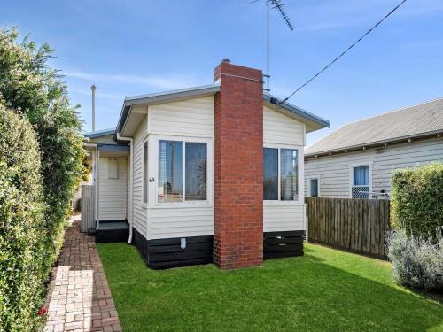 Geelong House | Cute cottage in a Supreme Location
