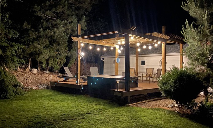 Okanagan-Similkameen House | Charming Country Retreat with Hot Tub & Lake Access